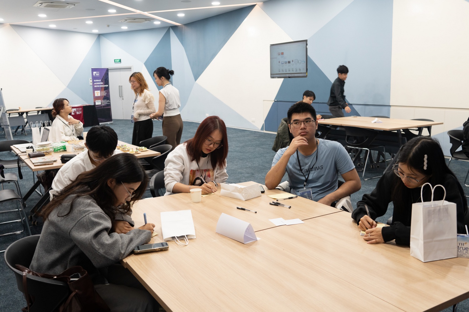 "Code Câu Cơm 2026": Người trẻ tiếp cận công nghệ từ tư duy đến thực tiễn