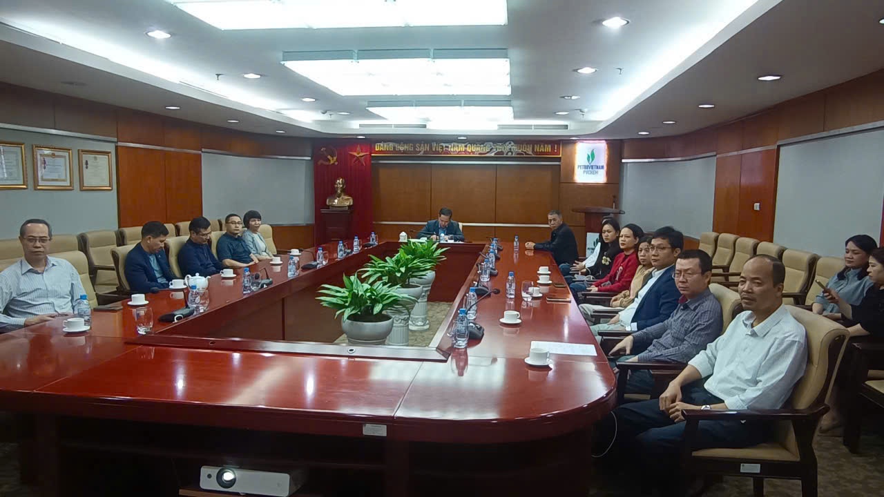 Đảng bộ Petrovietnam tham dự Hội nghị học tập, triển khai Nghị quyết Đại hội XIV của Đảng Đảng bộ Petrovietnam tham dự Hội nghị học tập, triển khai Nghị quyết Đại hội XIV của Đảng