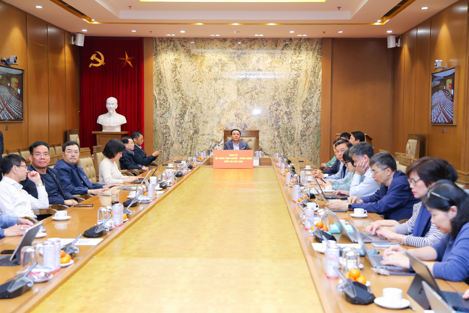 Đảng bộ Petrovietnam tham dự Hội nghị học tập, triển khai Nghị quyết Đại hội XIV của Đảng Đảng bộ Petrovietnam tham dự Hội nghị học tập, triển khai Nghị quyết Đại hội XIV của Đảng