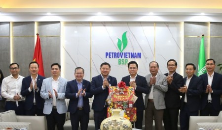 Lãnh đạo tỉnh Quảng Ngãi thăm, chúc Tết CBCNV BSR dịp Tết Nguyên đán Bính Ngọ