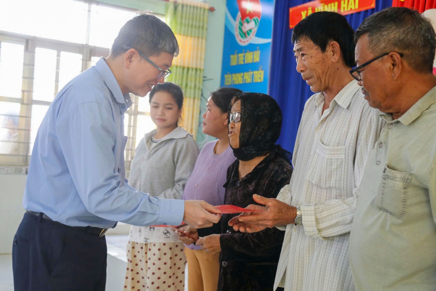 Petrovietnam góp phần chăm lo cho hàng trăm hộ dân tại vùng dự án nhà máy điện hạt nhân Petrovietnam góp phần chăm lo cho hàng trăm hộ dân tại vùng dự án nhà máy điện hạt nhân