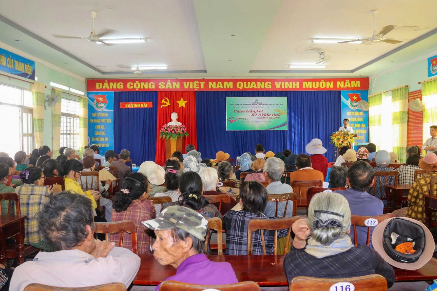 Petrovietnam góp phần chăm lo cho hàng trăm hộ dân tại vùng dự án nhà máy điện hạt nhân Petrovietnam góp phần chăm lo cho hàng trăm hộ dân tại vùng dự án nhà máy điện hạt nhân