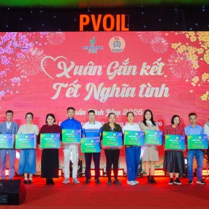 “Petrovietnam: Xuân Gắn kết - Tết Nghĩa tình” đến với người lao động PVOIL khu vực miền Bắc