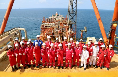 Đoàn công tác PVEP chúc Tết người lao động trên tàu FPSO ARMADA và giàn THOR