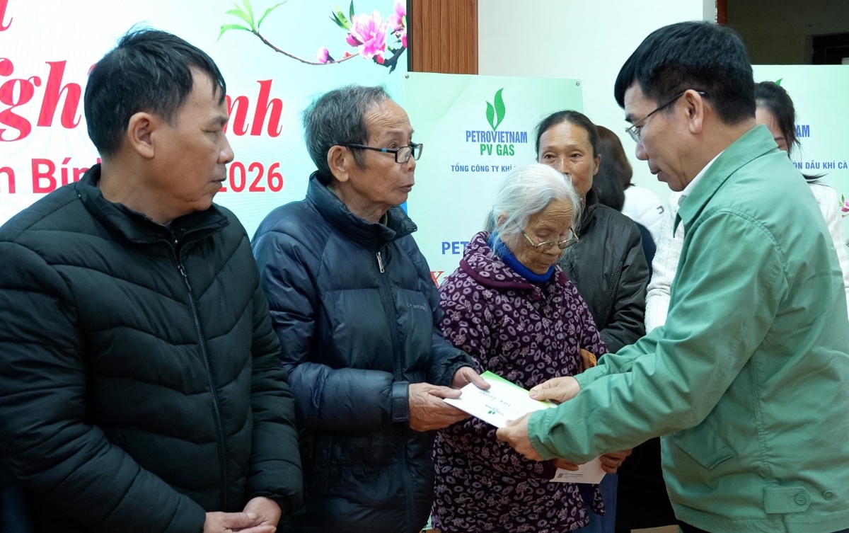 [VIDEO] "Petrovietnam: Xuân Gắn kết - Tết Nghĩa tình" đồng hành cùng người dân xã An Hưng (Hải Phòng)