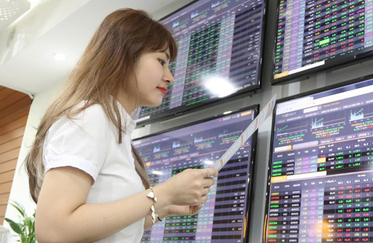 Chứng khoán tuần mới (từ 23 đến 27/2): Bứt phá hay rung lắc? Chứng khoán tuần mới (từ 23 đến 27/2): Bứt phá hay rung lắc