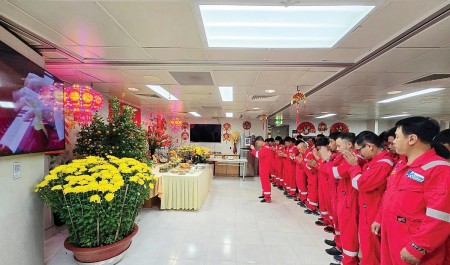 Đón Tết ngoài giàn Hải Thạch - Mộc Tinh