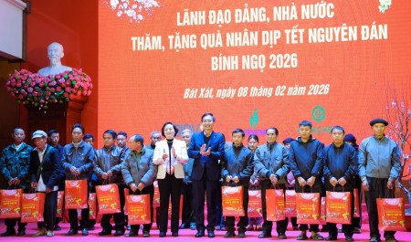 [VIDEO] Phó Thủ tướng Chính phủ Phạm Thị Thanh Trà thăm, chúc Tết cán bộ, chiến sĩ và bà con nhân dân tại Lào Cai