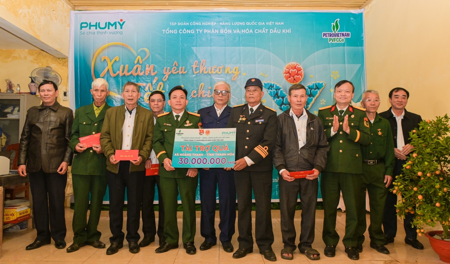 Petrovietnam/PVFCCo - Phú Mỹ chăm lo Tết cho người dân và cựu chiến binh khó khăn