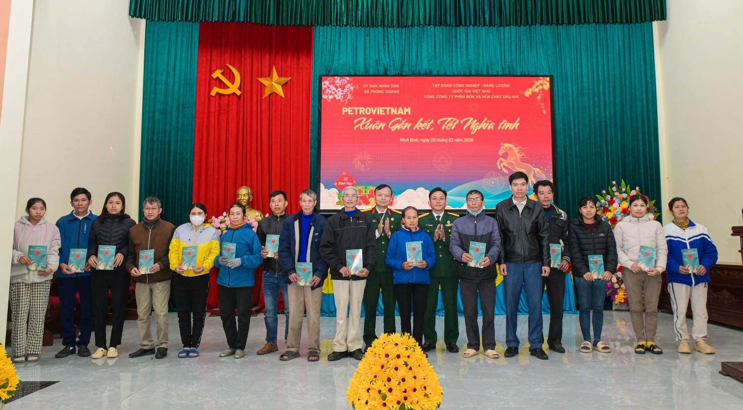 Petrovietnam/PVFCCo – Phú Mỹ lan tỏa nghĩa tình, chăm lo Tết cho người dân và cựu chiến binh khó khăn Petrovietnam/PVFCCo – Phú Mỹ lan tỏa nghĩa tình, chăm lo Tết cho người dân và cựu chiến binh khó khăn