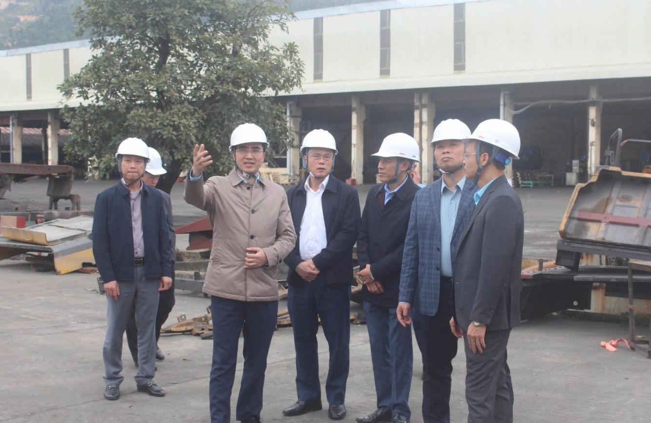 TKV tháo gỡ khó khăn tại Công ty CP Công nghiệp ô tô