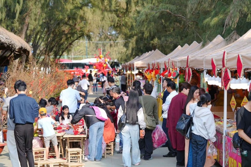 Cần Giờ đón Tết sớm: Hơn 10.000 du khách đổ về khai hội Green Paradise Tet Fest
