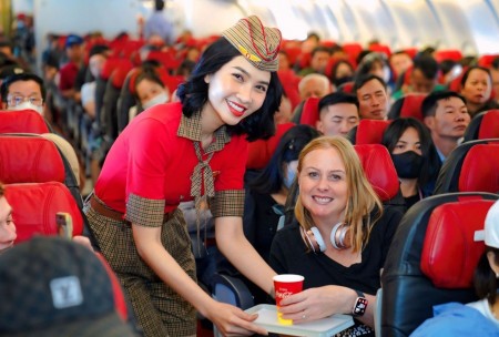 Lên lịch vi vu mùa lễ hội cùng Vietjet, quẳng gánh lo hành lý với 20kg miễn phí