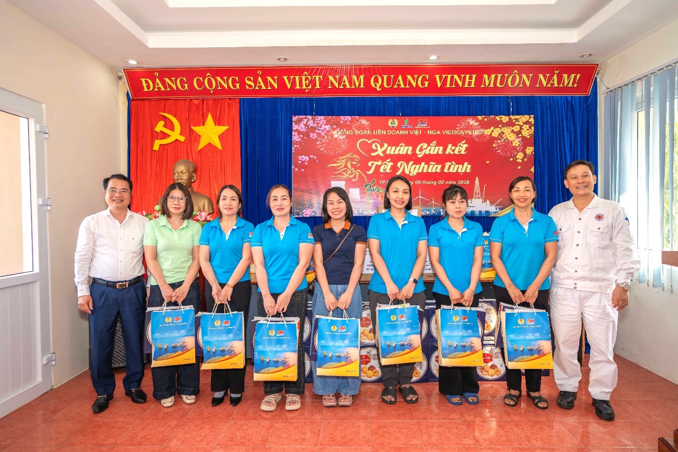 Công đoàn Vietsovpetro lan tỏa yêu thương, chăm lo Tết cho đoàn viên, người lao động