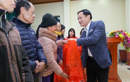 “Petrovietnam: Xuân Gắn kết - Tết Nghĩa tình” mang mùa xuân tới mọi miền đất nước