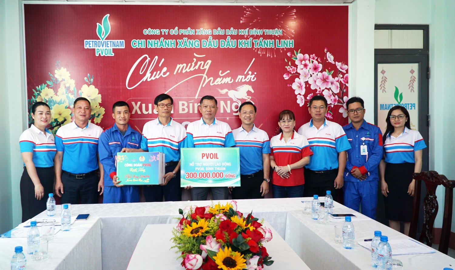 Công đoàn PVOIL thăm, tặng quà Tết cho người lao động PVOIL Phú Yên, PVOIL Bình Thuận Công đoàn PVOIL thăm, tặng quà Tết cho người lao động PVOIL Phú Yên, PVOIL Bình Thuận