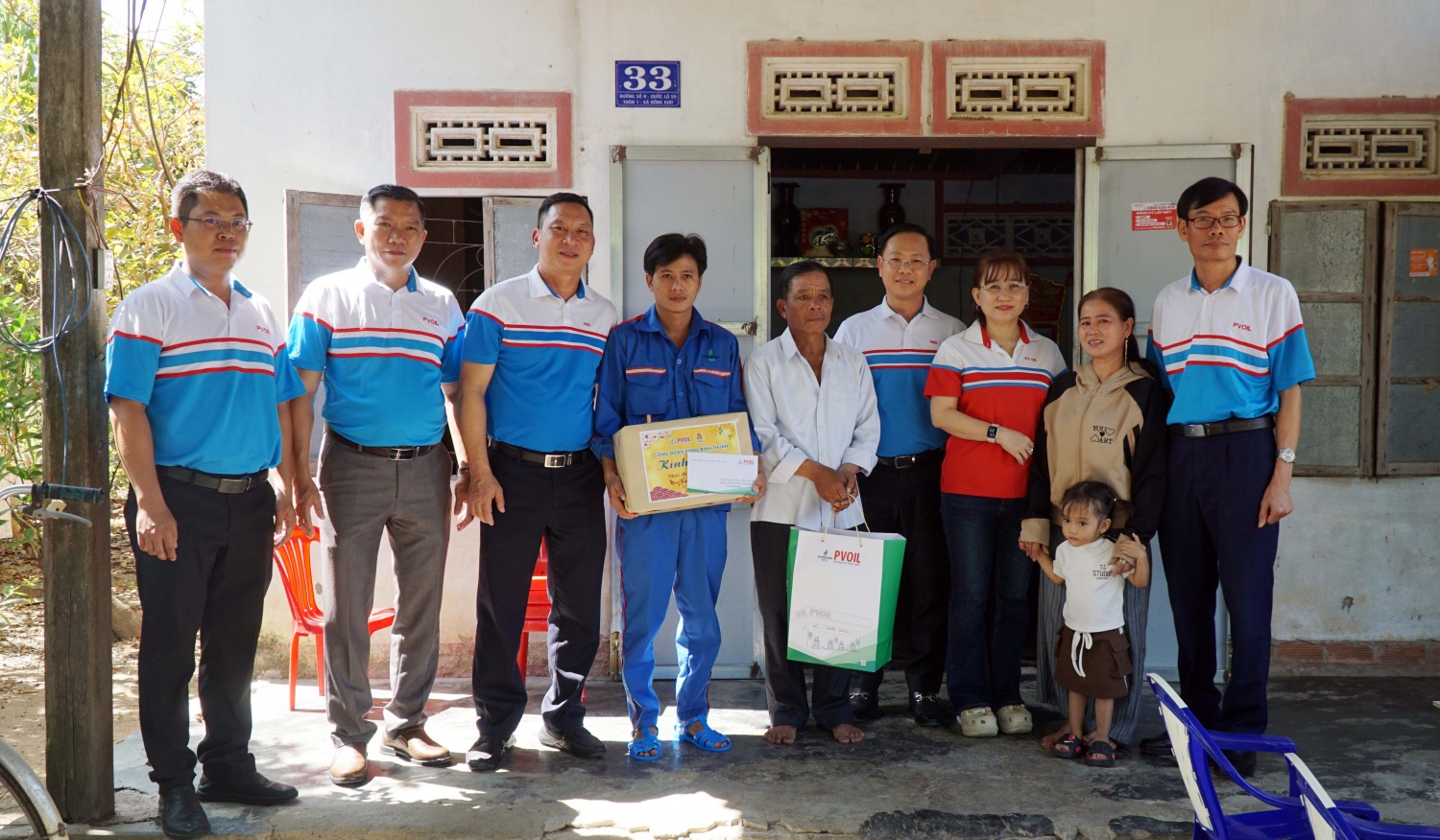 Công đoàn PVOIL thăm, tặng quà Tết cho người lao động PVOIL Phú Yên, PVOIL Bình Thuận Công đoàn PVOIL thăm, tặng quà Tết cho người lao động PVOIL Phú Yên, PVOIL Bình Thuận