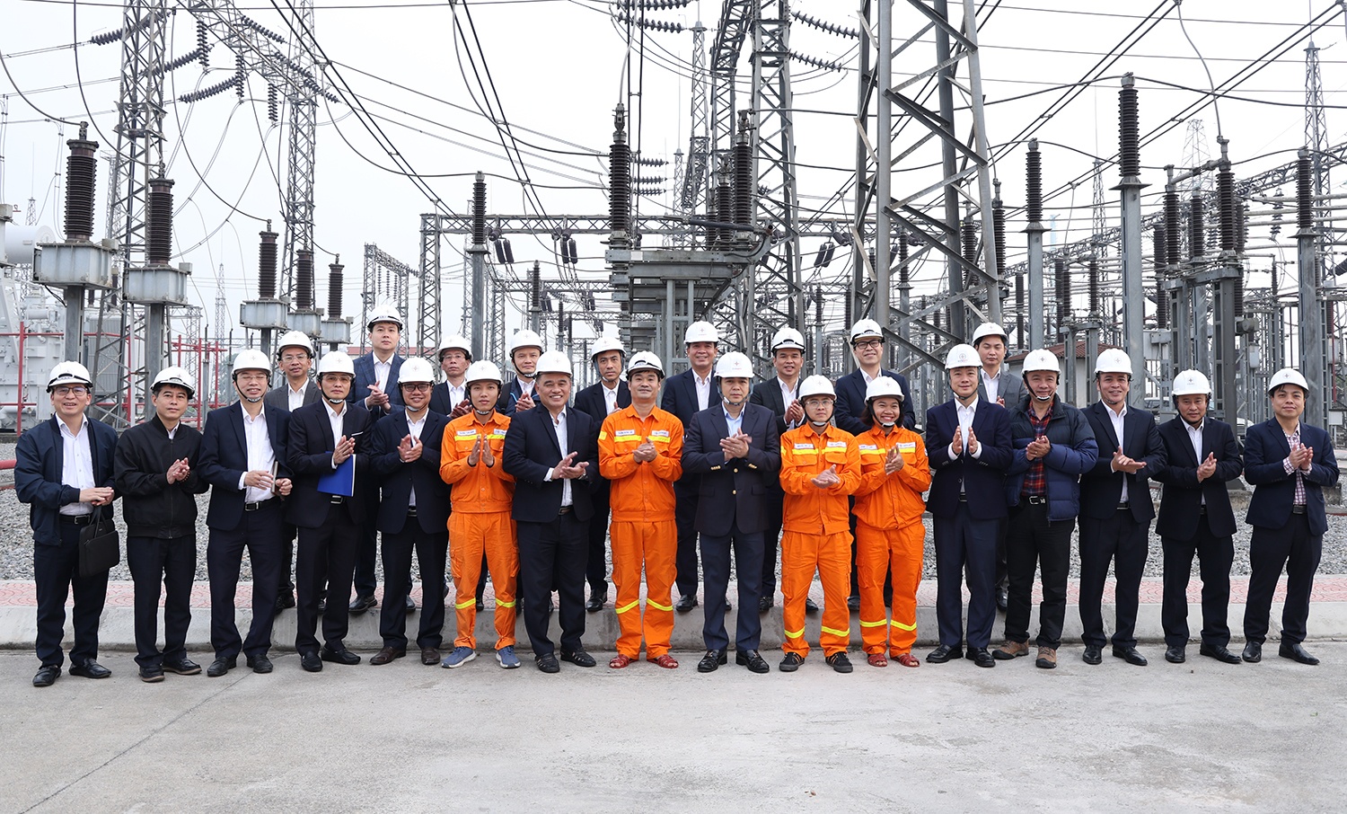 EVNNPT bảo đảm truyền tải điện an toàn, liên tục, ổn định dịp Tết Bính Ngọ 2026