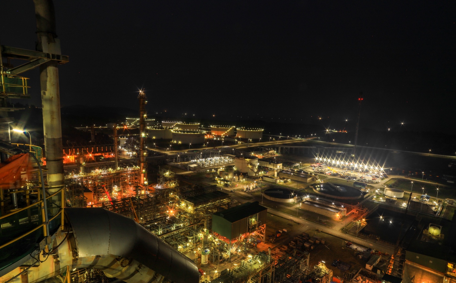 Giao thừa không nghỉ ở NMLD Dung Quất Giao thừa không nghỉ ở NMLD Dung Quất