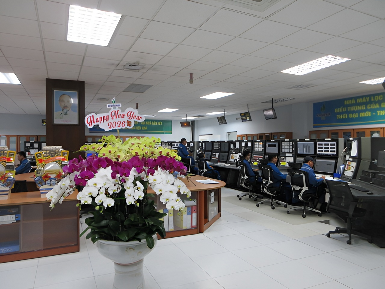 Giao thừa không nghỉ ở NMLD Dung Quất Giao thừa không nghỉ ở NMLD Dung Quất