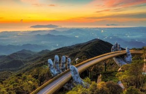 Cầu Vàng lọt top 10 cây cầu đẹp nhất thế giới