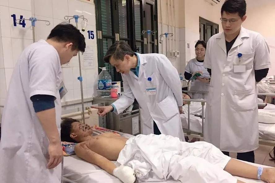 Cục Quản lý Khám chữa bệnh cho biết, trong 24 giờ qua, số trường hợp khám, cấp cứu tai nạn nghi do pháo nổ, pháo hoa là 179 trường hợp.