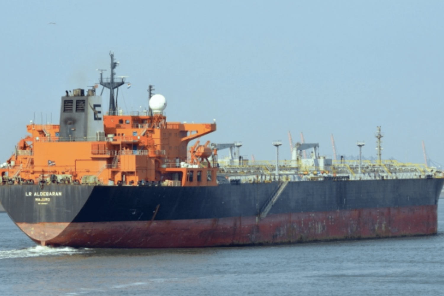 Pháp phạt tàu chở dầu Nga