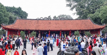 Nhộn nhịp xin chữ đầu năm tại Văn Miếu - Quốc Tử Giám