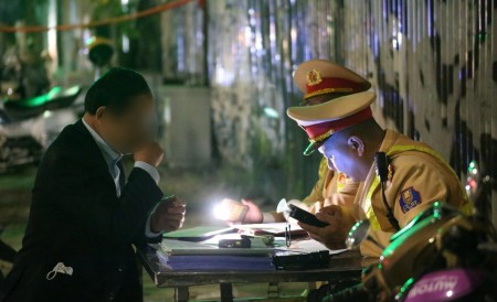 Hà Nội xử lý hơn 1.000 trường hợp vi phạm nồng độ cồn