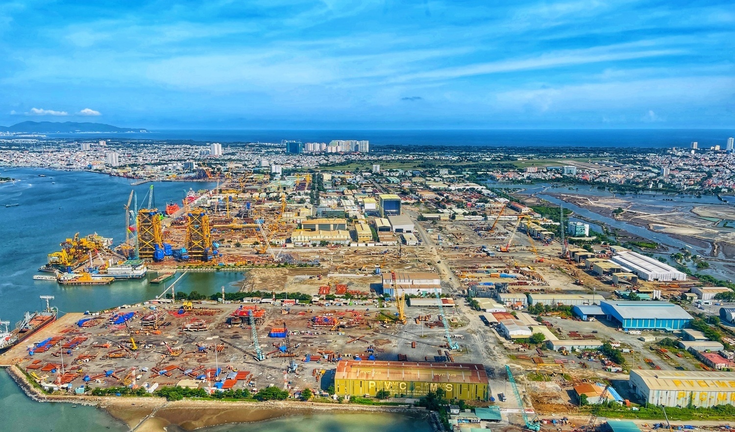 Năng lượng: Mạch máu cho khát vọng bứt phá của TP Hồ Chí Minh
