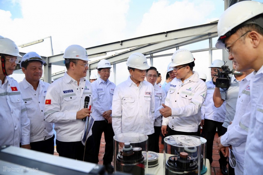 Petrovietnam - “Lực đẩy” phát triển của khu vực Bà Rịa - Vũng Tàu, TP Hồ Chí Minh Petrovietnam - “Lực đẩy” phát triển của khu vực Bà Rịa - Vũng Tàu, TP Hồ Chí Minh