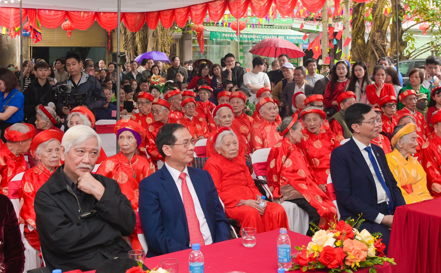 Các đại biểu tham dự chương trình