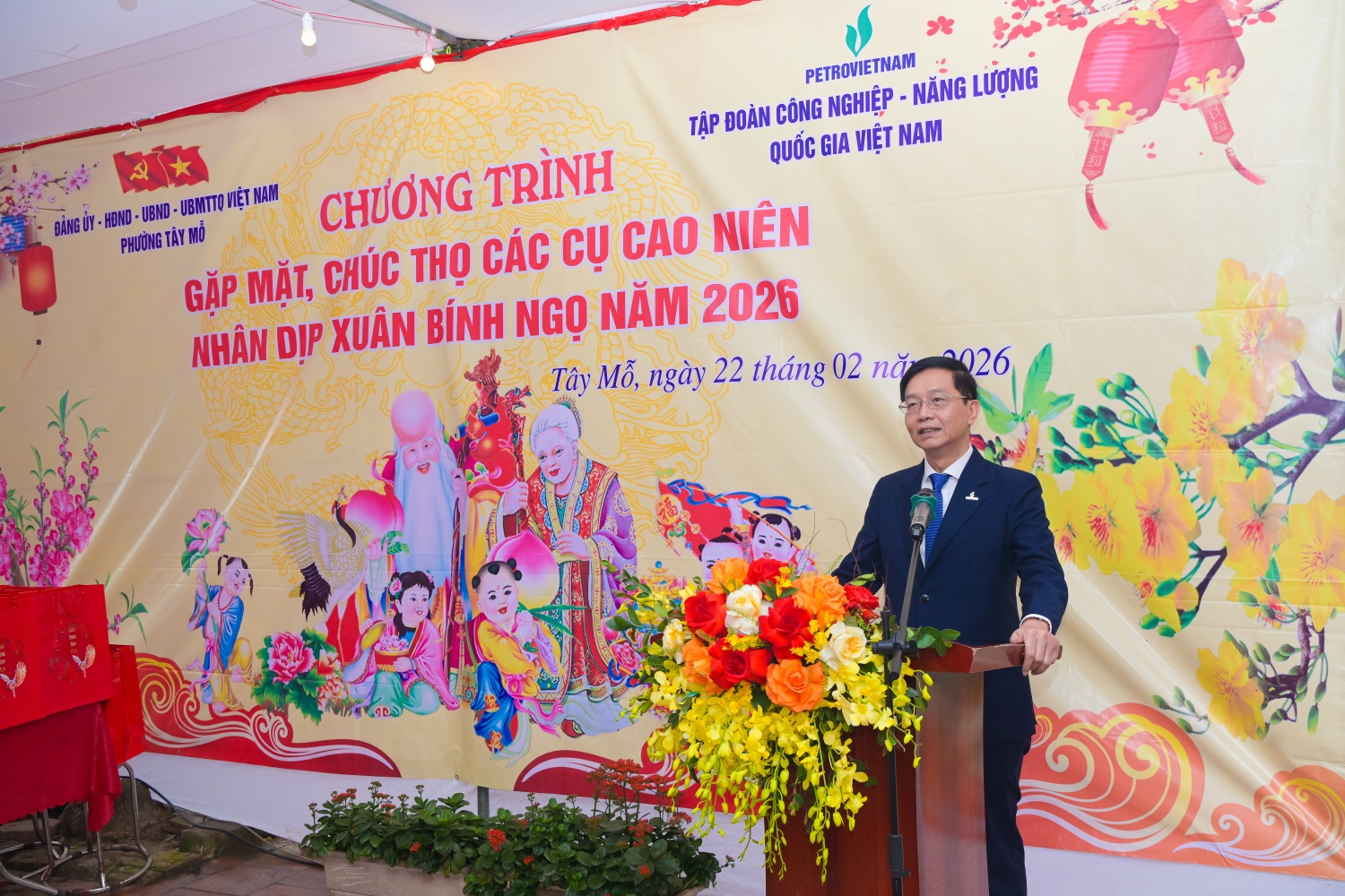 Đồng chí Trần Quang Dũng – Phó Bí thư Thường trực Đảng ủy Tập đoàn Công nghiệp – Năng lượng Quốc gia Việt Nam: trong bối cảnh phường Tây Mỗ vừa được kiện toàn theo địa giới hành chính mới, việc quan tâm chăm lo người có công, gia đình chính sách và tổ chức chúc thọ 138 cụ cao niên từ 90 tuổi trở lên càng có ý nghĩa đặc biệt sâu sắc. Đây không chỉ là hoạt động thiết thực thể hiện đạo lý “uống nước nhớ nguồn”, mà còn là sự khẳng định rõ nét tinh thần trân trọng, biết ơn đối với thế hệ đi trước – những người đã dày công vun đắp truyền thống, tạo nền tảng cho sự phát triển hôm nay. 