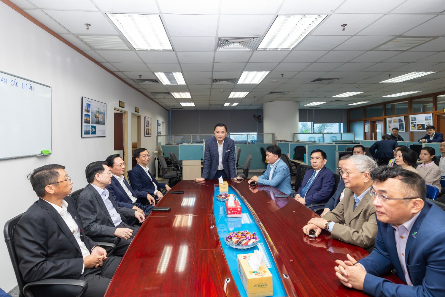 Lãnh đạo Petrovietnam và Hội Dầu khí Việt Nam gửi gắm kỳ vọng năm mới tới Tạp chí Năng lượng Mới/PetroTimes