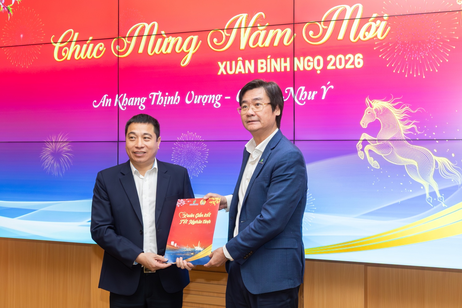 Lãnh đạo Petrovietnam chúc Tết, động viên người lao động Nhà máy Nhiệt điện Thái Bình 2 Lãnh đạo Petrovietnam chúc Tết, động viên người lao động Nhà máy Nhiệt điện Thái Bình 2