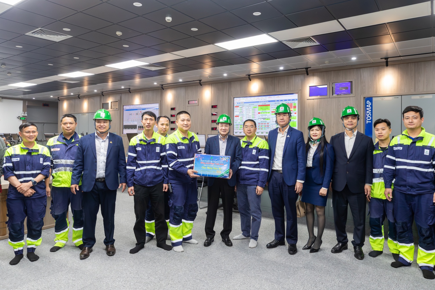 Lãnh đạo Petrovietnam chúc Tết, động viên người lao động Nhà máy Nhiệt điện Thái Bình 2 Lãnh đạo Petrovietnam chúc Tết, động viên người lao động Nhà máy Nhiệt điện Thái Bình 2