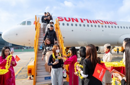 Sun PhuQuoc Airways khai trương đường bay từ Hà Nội và TP HCM tới "thủ phủ du lịch miền Trung"