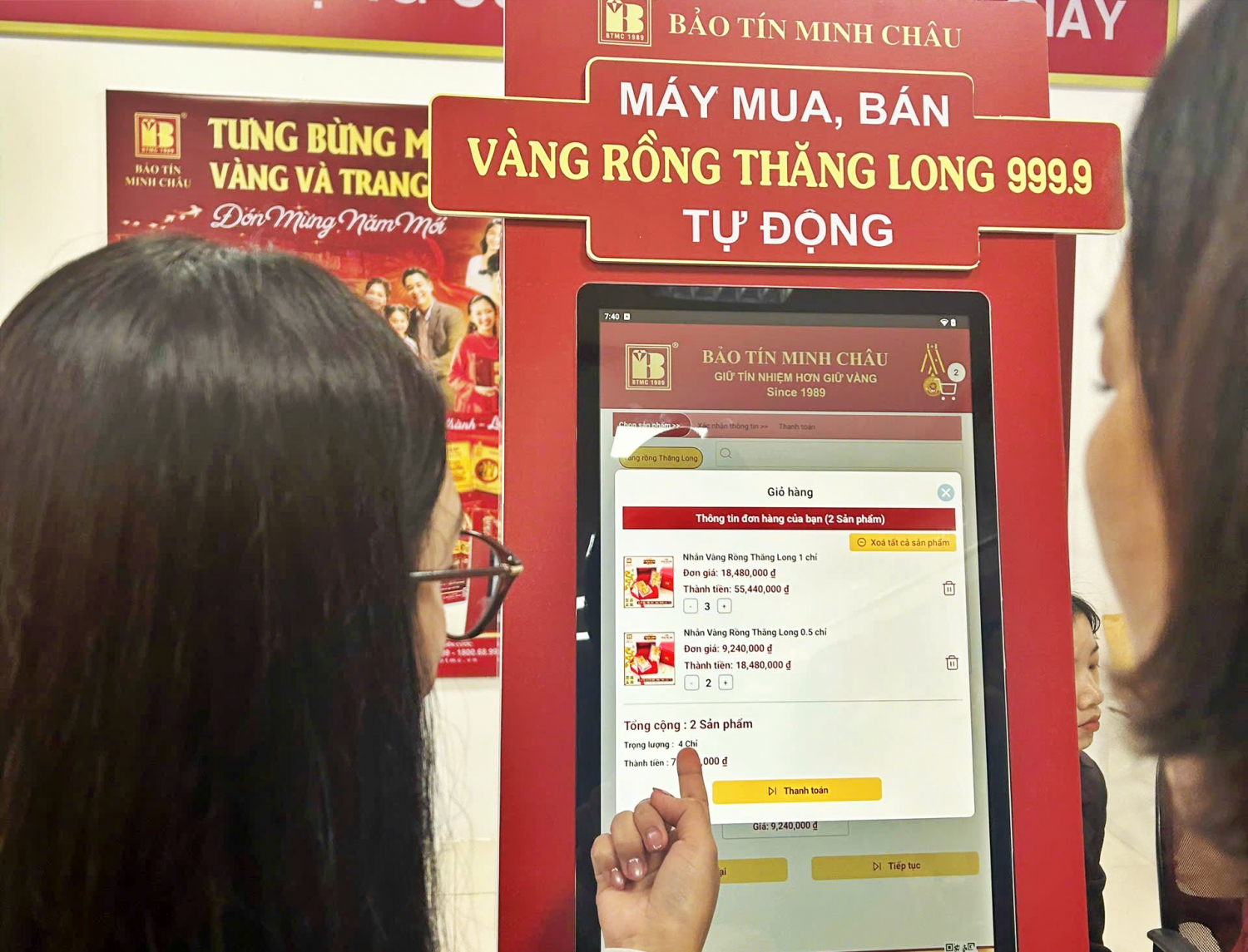 Chen chân tìm “Thần Tài” tại cửa hàng vàng