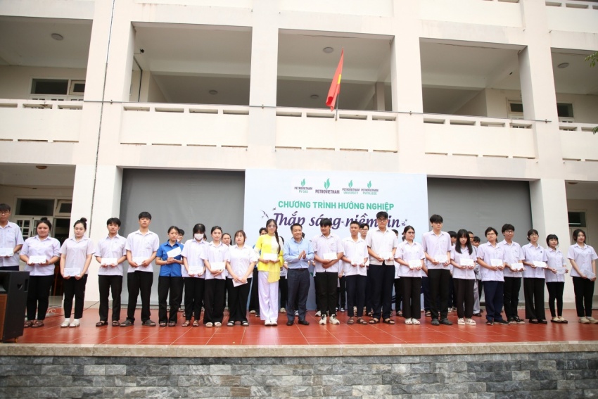 Petrovietnam thắp sáng niềm tin, tiếp sức tương lai cho thế hệ trẻ tại Trung tâm GDTX khu vực Bà Rịa - Vũng Tàu