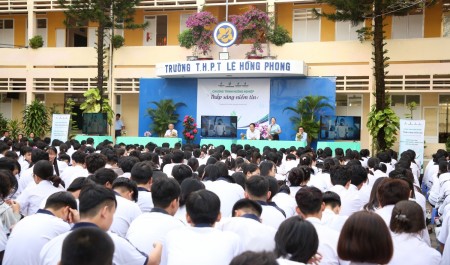 Petrovietnam "truyền lửa" ngành năng lượng cho học sinh Trường Lê Hồng Phong (phường Tam Thắng)