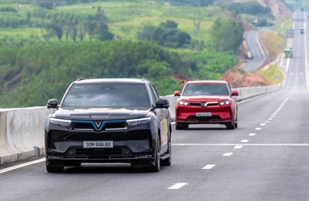 VinFast VF 9: “Ngôi nhà di động 4 khủng” cho doanh nhân, giá lăn bánh chỉ tương đương SUV cỡ D