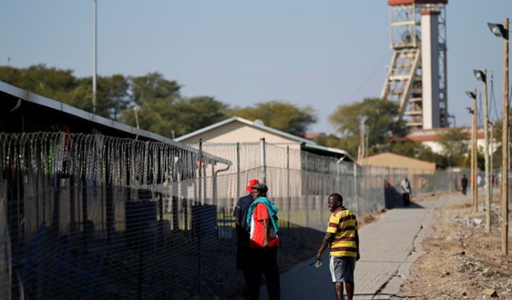 Một công ty Nam Phi tăng gần 60% doanh thu nhờ giá bạch kim tăng