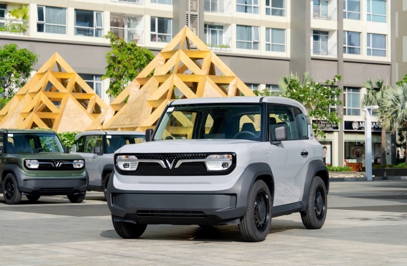 VinFast VF 3 “mở khóa” giấc mơ ô tô đầu đời: Mua xe 0 đồng, sạc pin 0 đồng