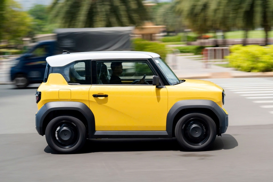 VinFast VF 3 “mở khóa” giấc mơ ô tô đầu đời: Mua xe 0 đồng, sạc pin 0 đồng