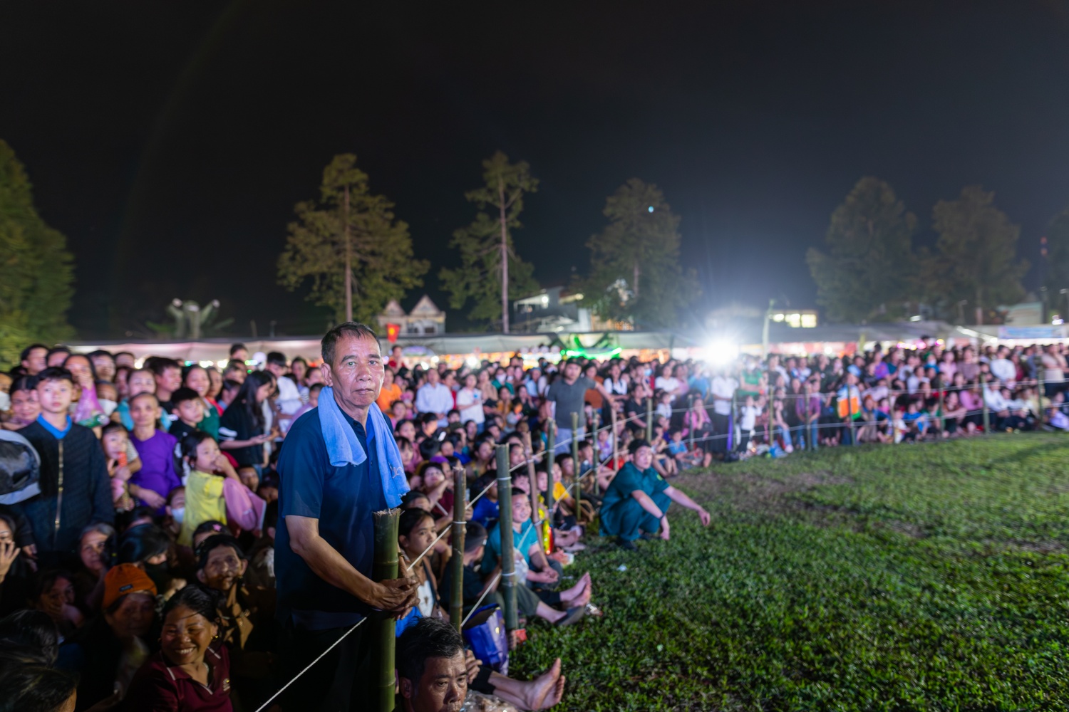 Bí ẩn hội Nhảy lửa của đồng bào Pà Thẻn Bí ẩn lễ hội nhảy lửa của người Pà Thẻn