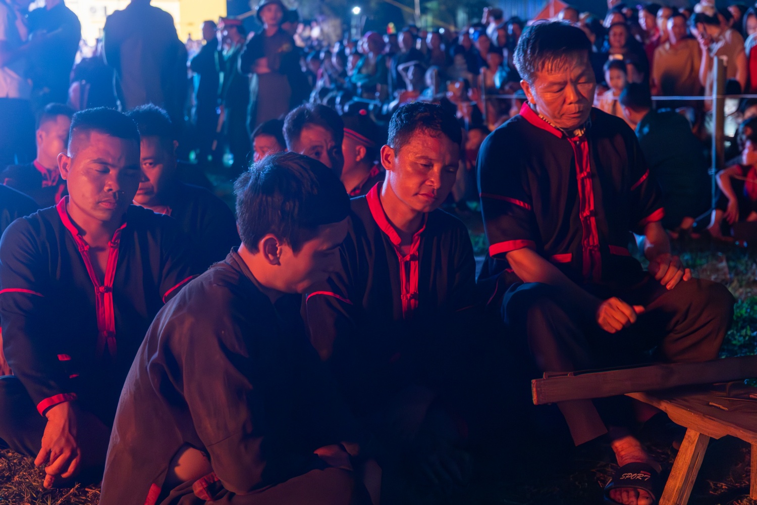 Bí ẩn lễ hội nhảy lửa của người Pà Thẻn Bí ẩn lễ hội nhảy lửa của người Pà Thẻn