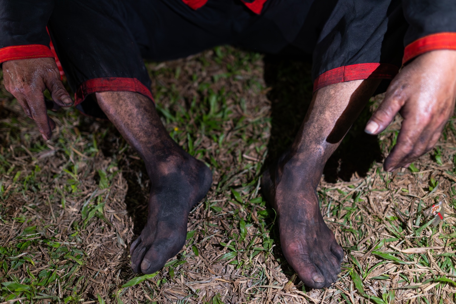 Bí ẩn hội Nhảy lửa của đồng bào Pà Thẻn Bí ẩn lễ hội nhảy lửa của người Pà Thẻn