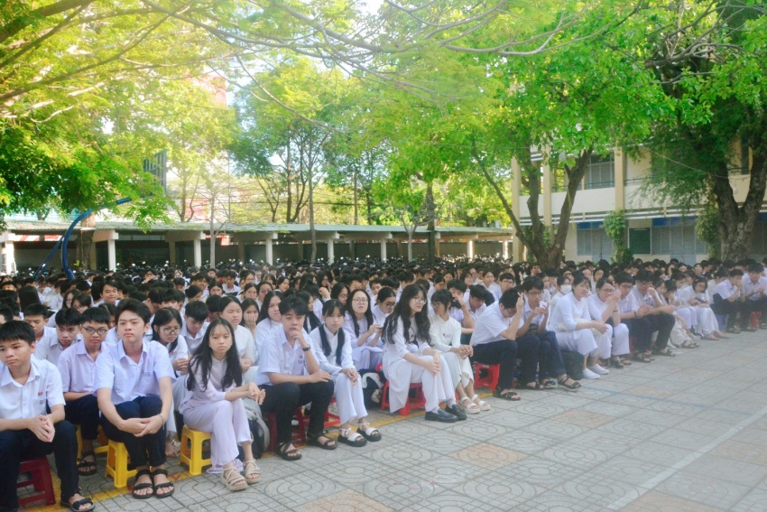 Petrovietnam thắp sáng niềm tin, tiếp sức ước mơ cho học sinh Trường THPT Trần Nguyên Hãn (TP HCM)