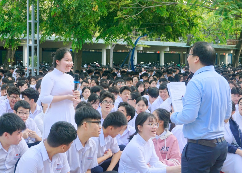Petrovietnam thắp sáng niềm tin, tiếp sức ước mơ cho học sinh Trường THPT Trần Nguyên Hãn (TP HCM)