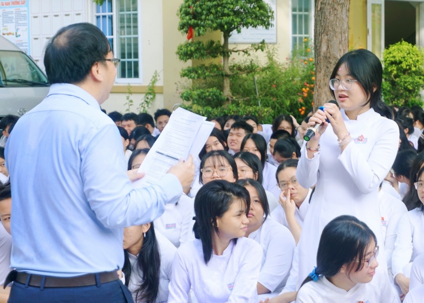 Petrovietnam thắp sáng niềm tin, tiếp sức ước mơ cho học sinh Trường THPT Trần Nguyên Hãn (TP HCM)